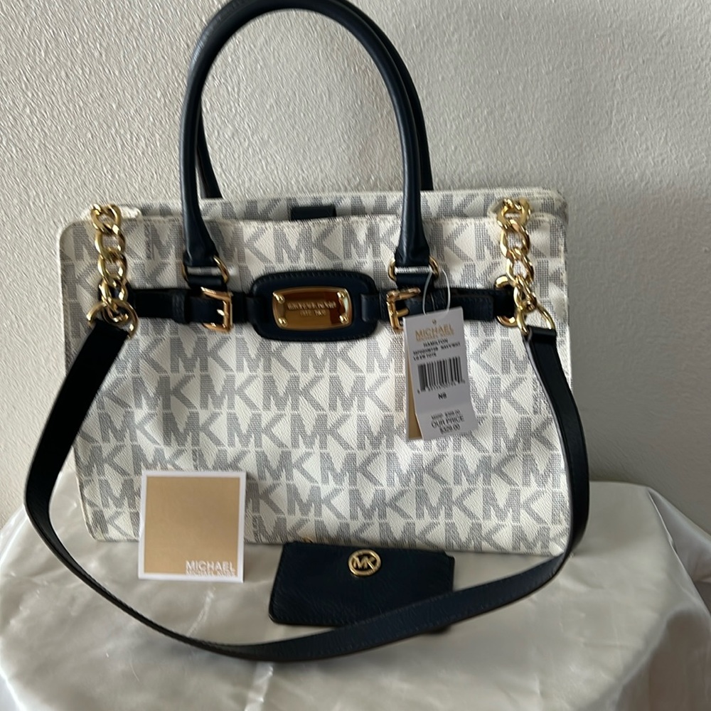 Michael Kors Hamilton Navy/Wht LG EW Tote 👜